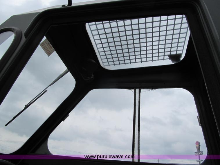 image for item F3207 1985 Emersion A/S32H5A cargo loader