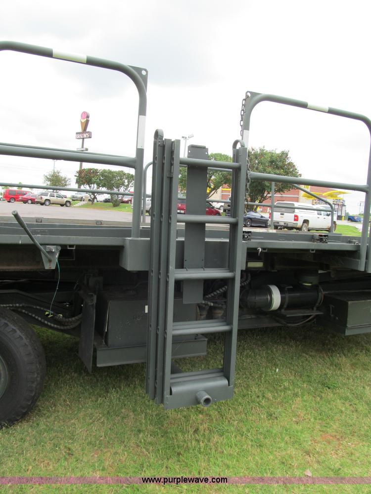 image for item F3207 1985 Emersion A/S32H5A cargo loader