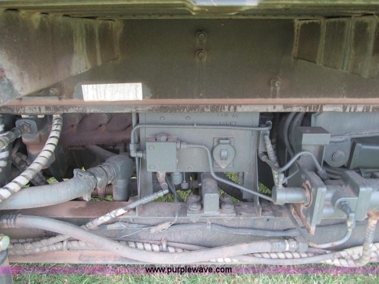 image for item F3207 1985 Emersion A/S32H5A cargo loader