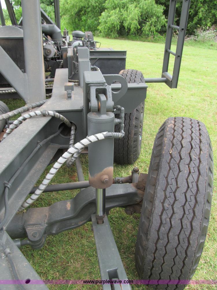 image for item F3207 1985 Emersion A/S32H5A cargo loader