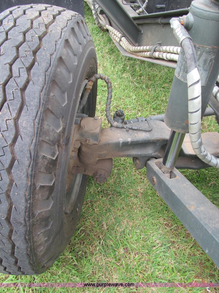 image for item F3207 1985 Emersion A/S32H5A cargo loader