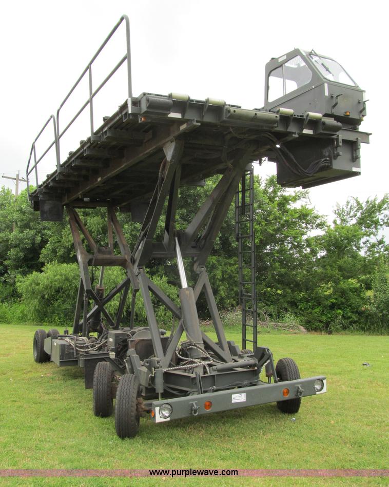 image for item F3207 1985 Emersion A/S32H5A cargo loader