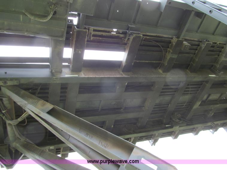 image for item F3207 1985 Emersion A/S32H5A cargo loader