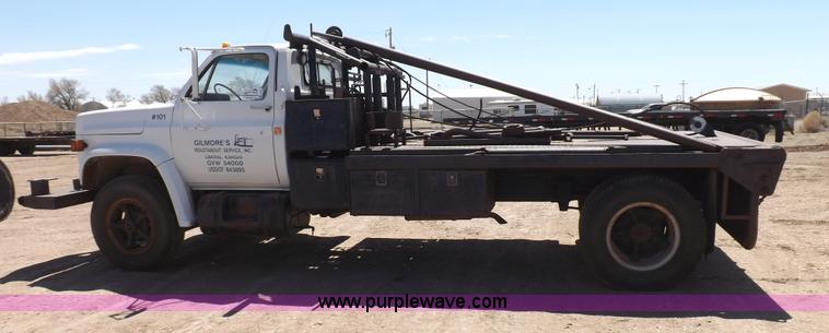 image for item F8729 1984 GMC TopKick oilfield truck