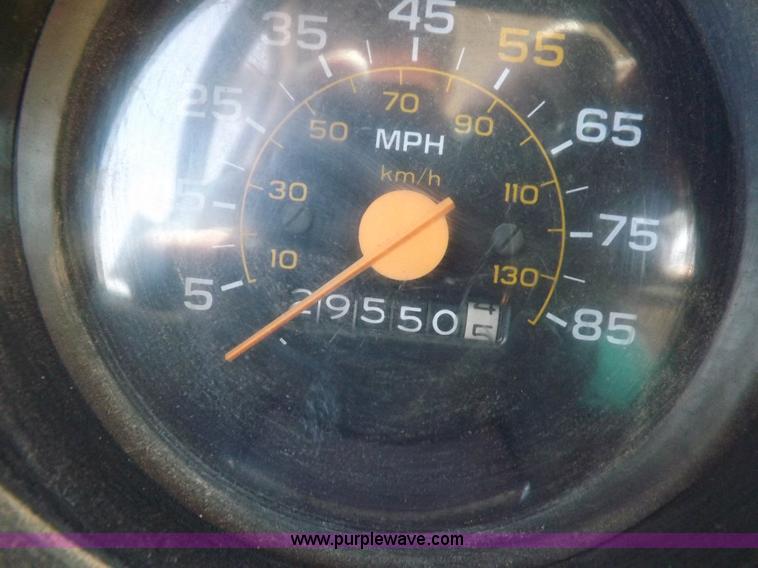 image for item F8729 1984 GMC TopKick oilfield truck