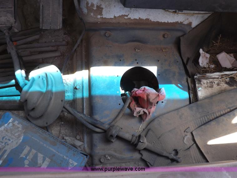 image for item F8729 1984 GMC TopKick oilfield truck