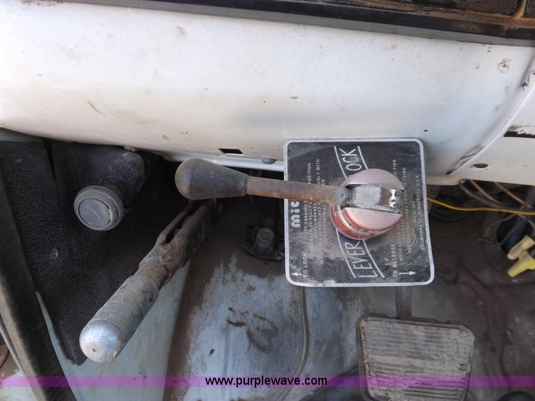 image for item F8729 1984 GMC TopKick oilfield truck