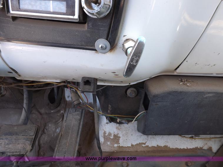 image for item F8729 1984 GMC TopKick oilfield truck