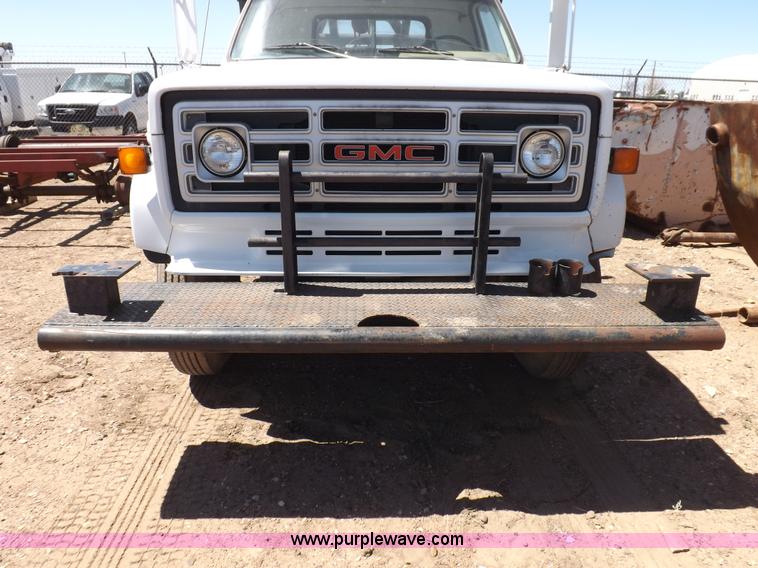 image for item F8729 1984 GMC TopKick oilfield truck