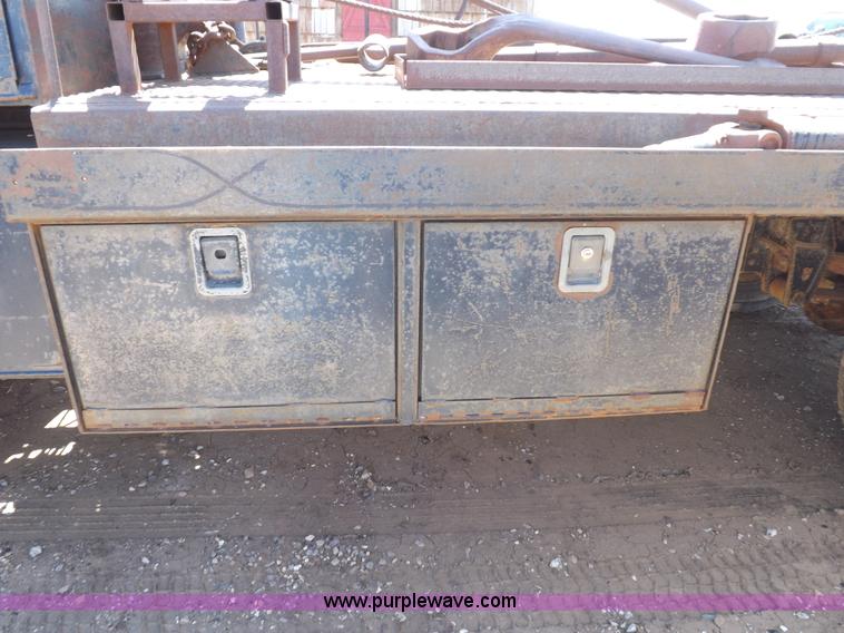 image for item F8729 1984 GMC TopKick oilfield truck