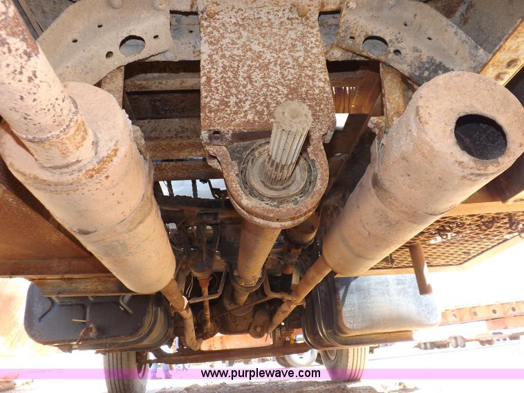 image for item F8729 1984 GMC TopKick oilfield truck