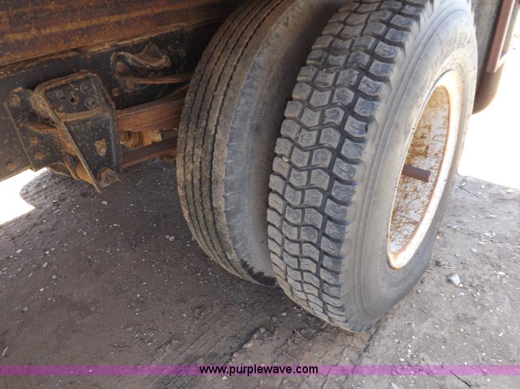 image for item F8729 1984 GMC TopKick oilfield truck