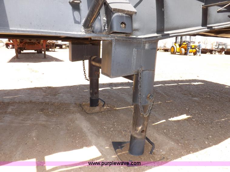 image for item F8730 1968 Lufkin oilfield float tandem axle trailer