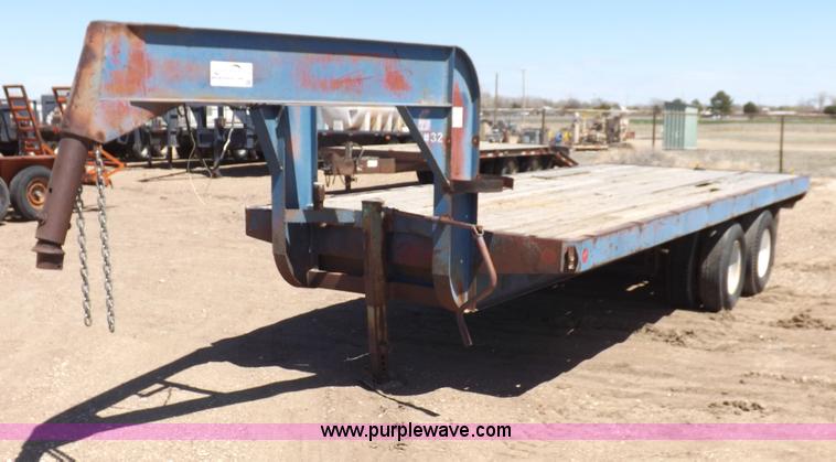 image for item F8732 1976 Broa gooseneck tandem axle trailer