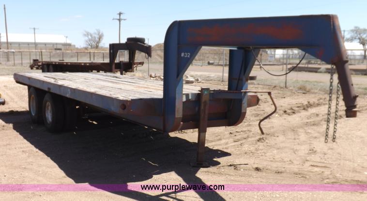 image for item F8732 1976 Broa gooseneck tandem axle trailer