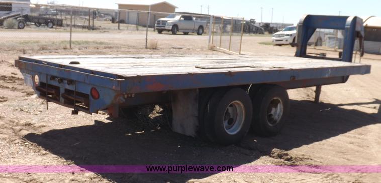 image for item F8732 1976 Broa gooseneck tandem axle trailer