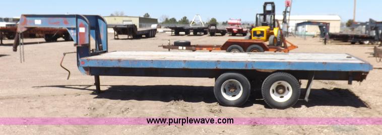 image for item F8732 1976 Broa gooseneck tandem axle trailer