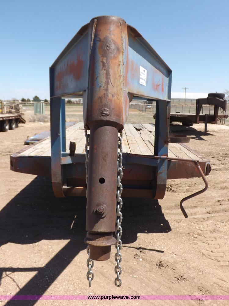 image for item F8732 1976 Broa gooseneck tandem axle trailer