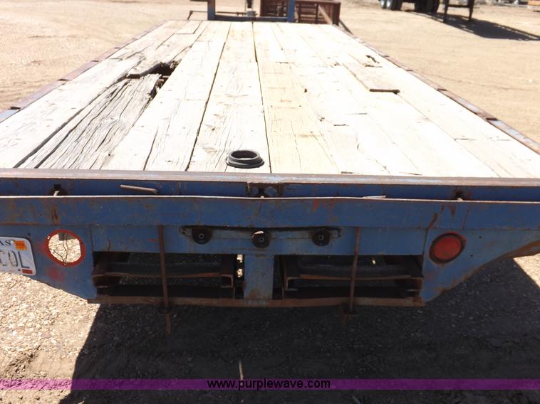 image for item F8732 1976 Broa gooseneck tandem axle trailer