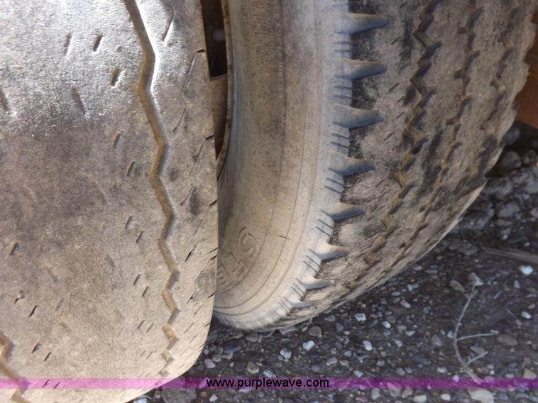 image for item F8732 1976 Broa gooseneck tandem axle trailer