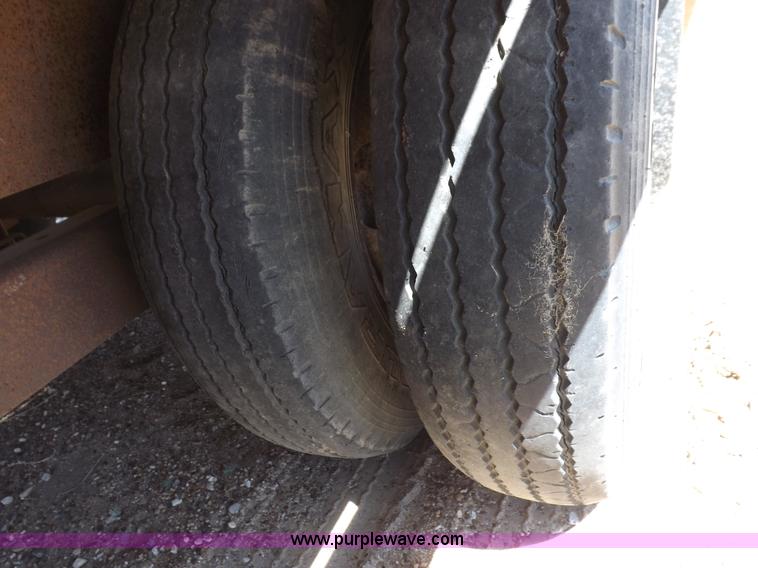 image for item F8734 1994 Belshe T9 tandem axle trailer