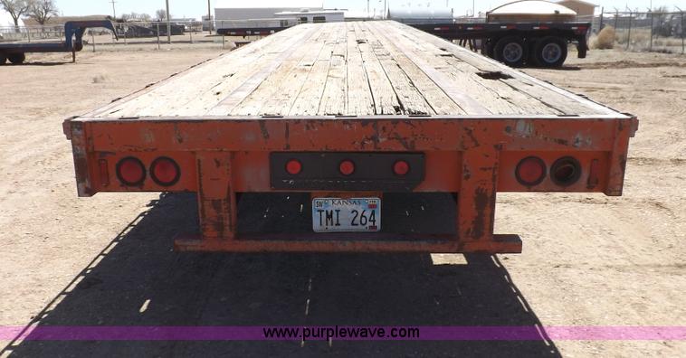 image for item F8736 1996 tandem axle trailer