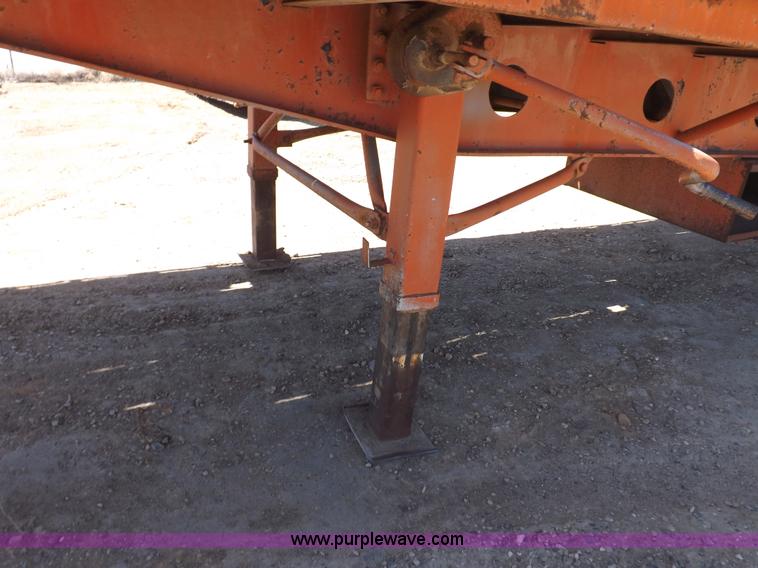 image for item F8736 1996 tandem axle trailer