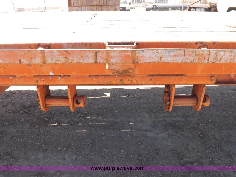 image for item F8736 1996 tandem axle trailer