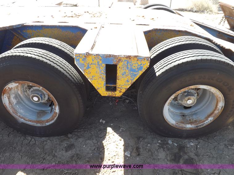 image for item F8738 1981 Load King gooseneck oilfield trailer