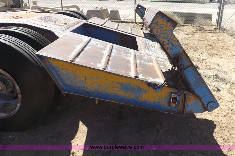 image for item F8738 1981 Load King gooseneck oilfield trailer