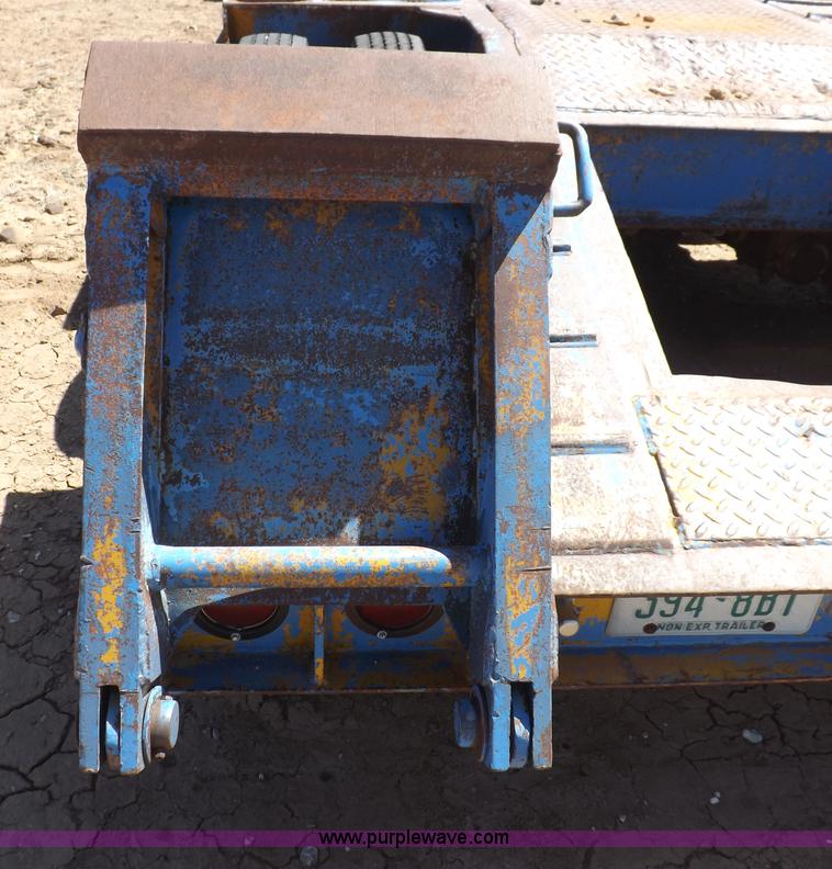 image for item F8738 1981 Load King gooseneck oilfield trailer