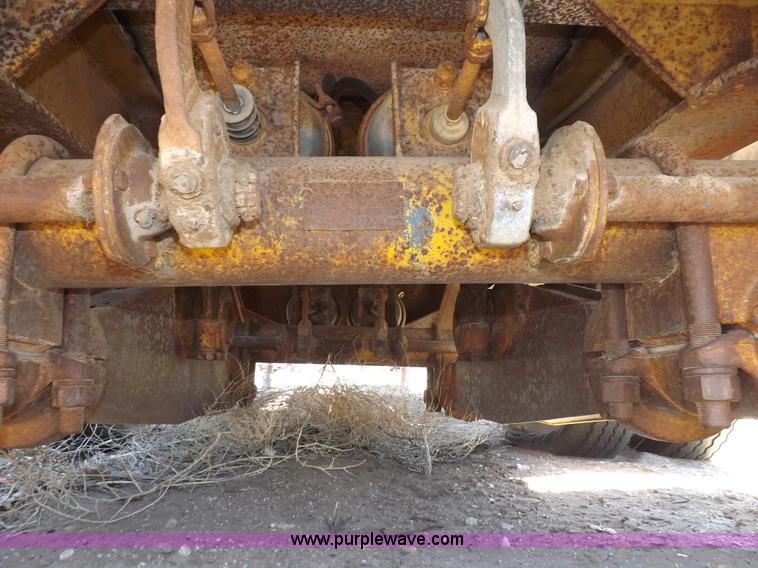 image for item F8738 1981 Load King gooseneck oilfield trailer