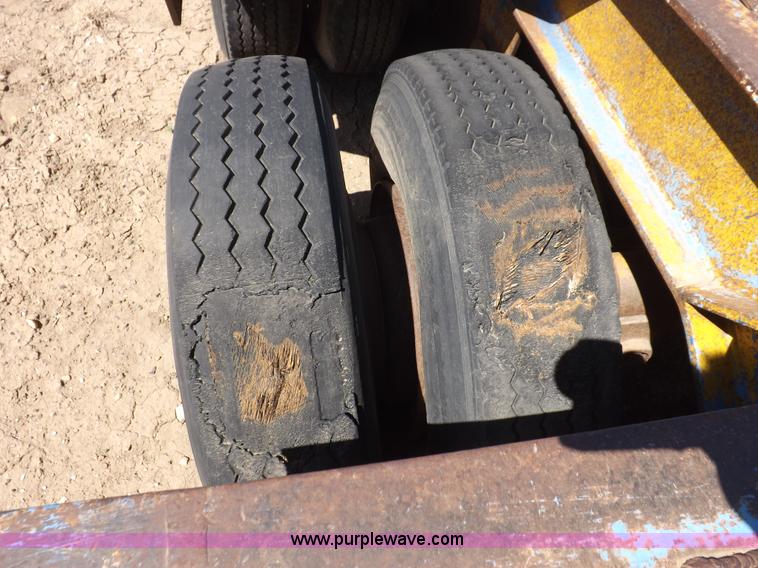 image for item F8738 1981 Load King gooseneck oilfield trailer