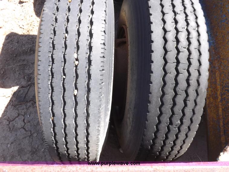 image for item F8738 1981 Load King gooseneck oilfield trailer