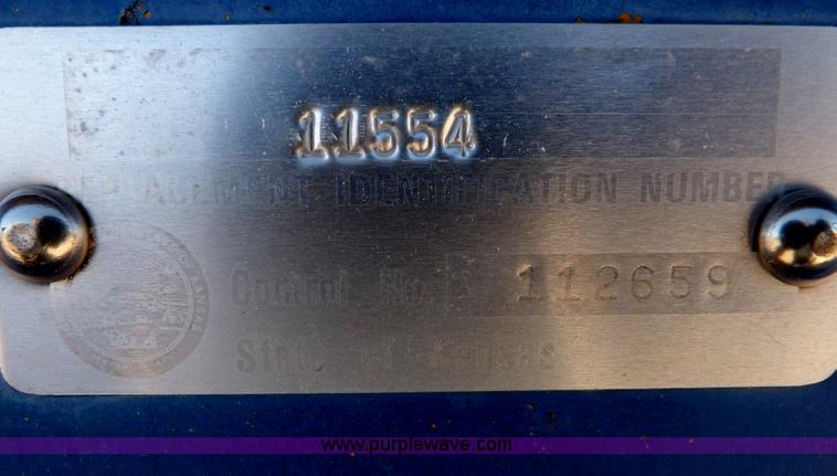 image for item F8738 1981 Load King gooseneck oilfield trailer