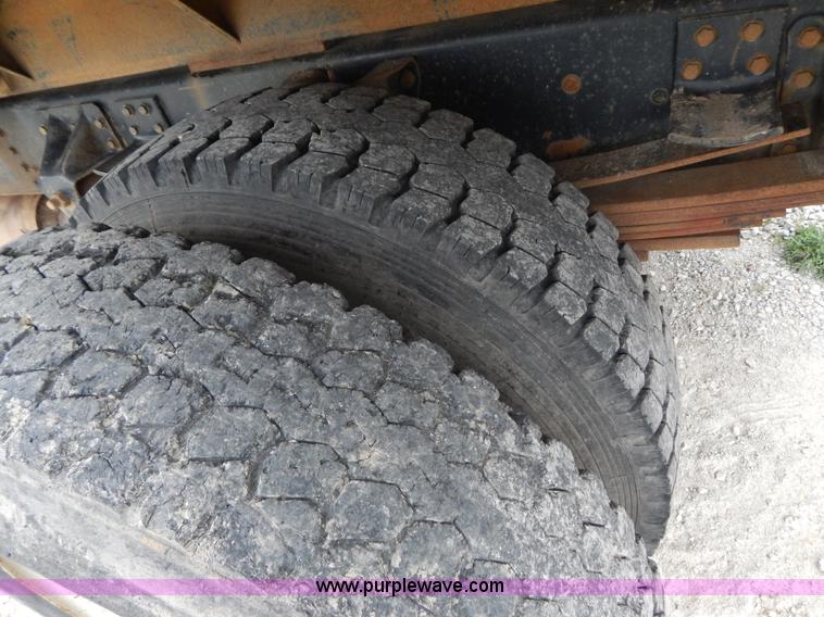 image for item G3200 1995 Chevrolet Kodiak dump truck