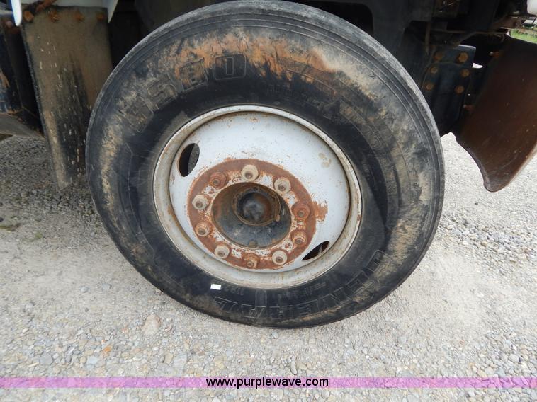 image for item G3200 1995 Chevrolet Kodiak dump truck