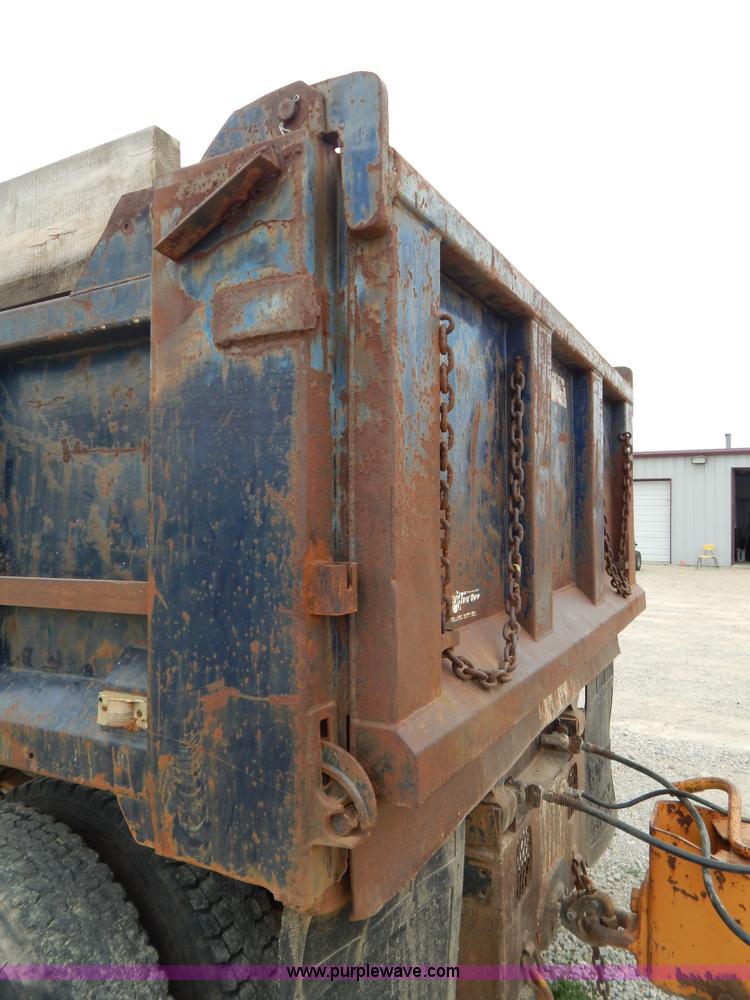 image for item G3200 1995 Chevrolet Kodiak dump truck