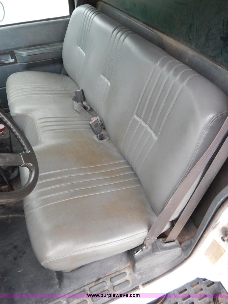 image for item G3200 1995 Chevrolet Kodiak dump truck