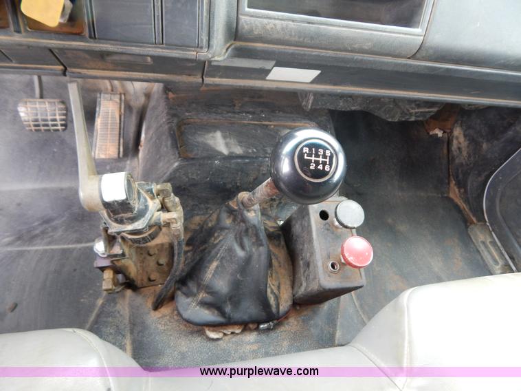 image for item G3200 1995 Chevrolet Kodiak dump truck