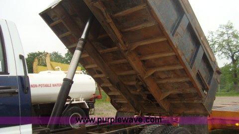 image for item G3200 1995 Chevrolet Kodiak dump truck