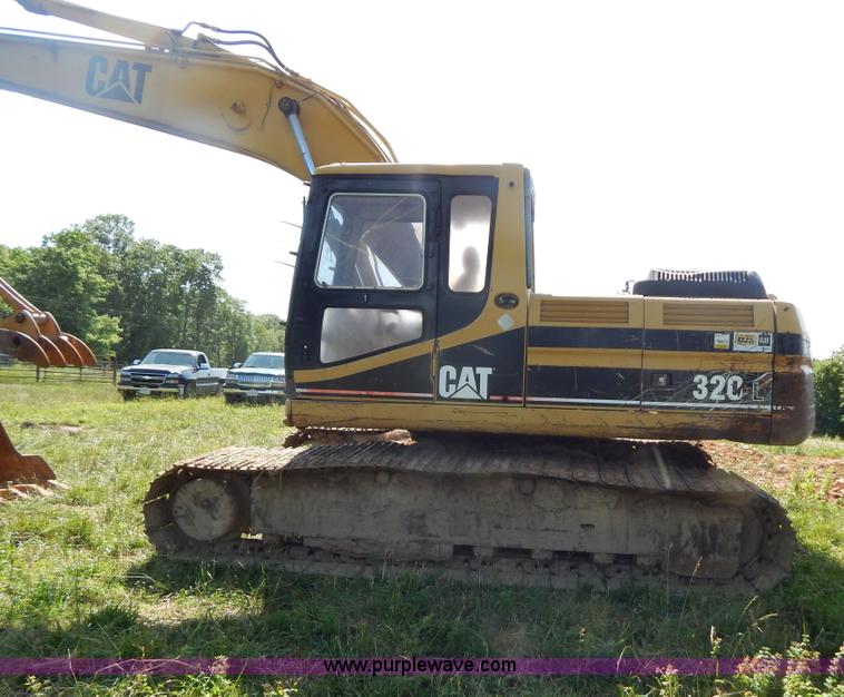 image for item G3261 1995 Caterpillar 320L excavator