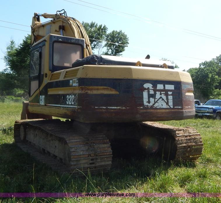 image for item G3261 1995 Caterpillar 320L excavator