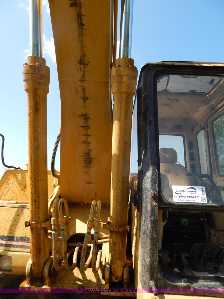 image for item G3261 1995 Caterpillar 320L excavator