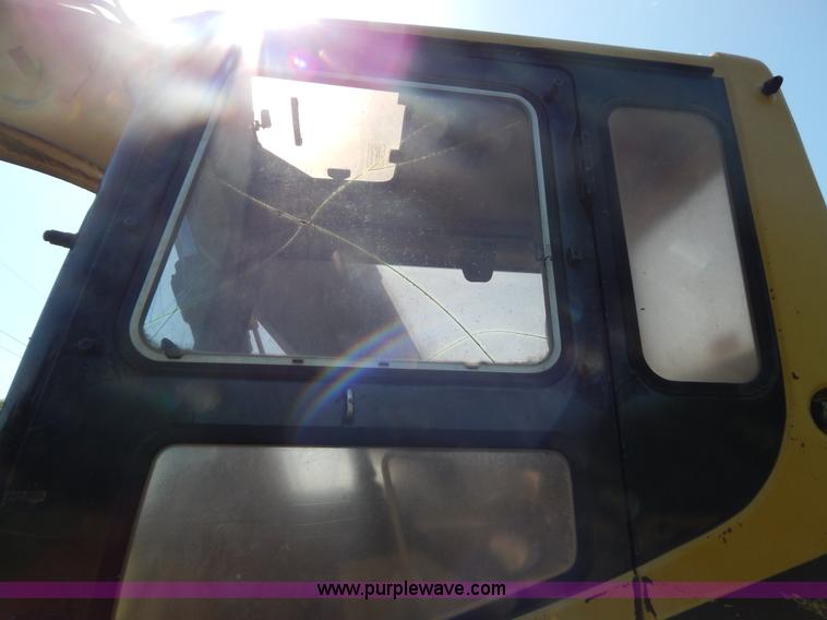 image for item G3261 1995 Caterpillar 320L excavator