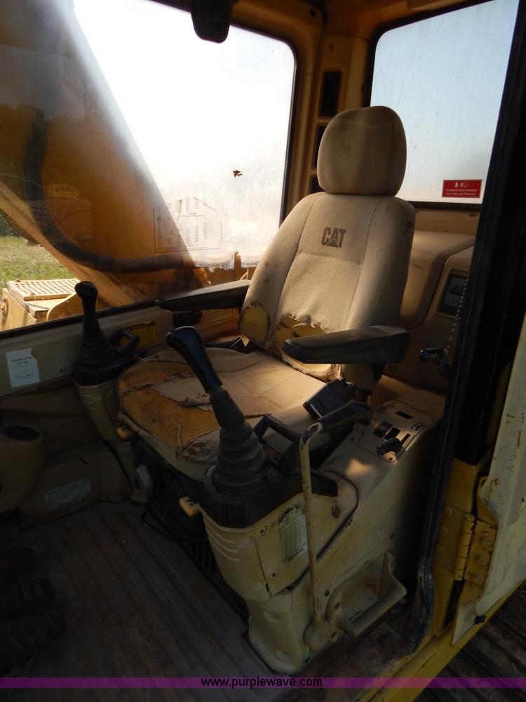 image for item G3261 1995 Caterpillar 320L excavator