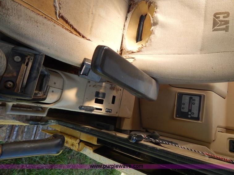 image for item G3261 1995 Caterpillar 320L excavator