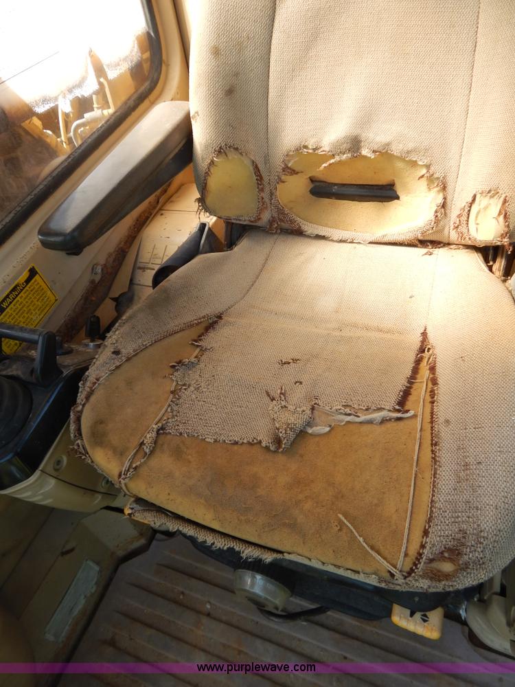 image for item G3261 1995 Caterpillar 320L excavator