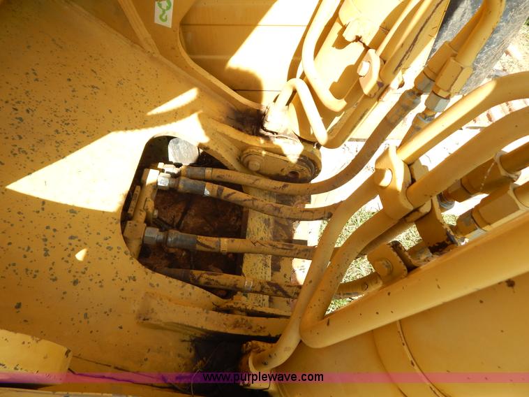 image for item G3261 1995 Caterpillar 320L excavator