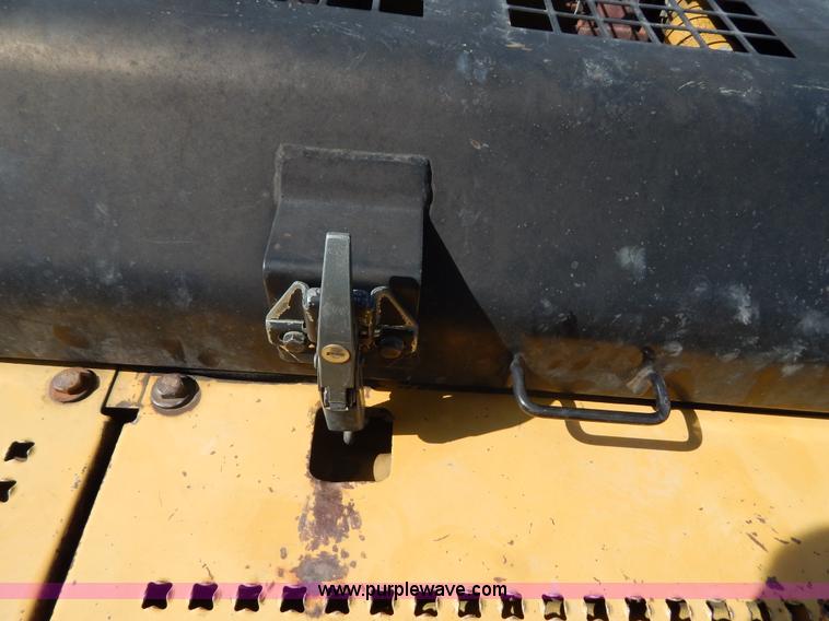 image for item G3261 1995 Caterpillar 320L excavator